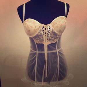 gorgeous babydoll style, sheer with underwire.